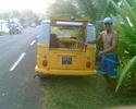 "Fridolin, gesehen auf Tahiti, September 2005. Der junge Mann mit dem Bier ist der aktuelle Besitzer, und freut sich ueber jeden Support."

(Hinzugef�gt: 01.12.2005, 00:37:43)